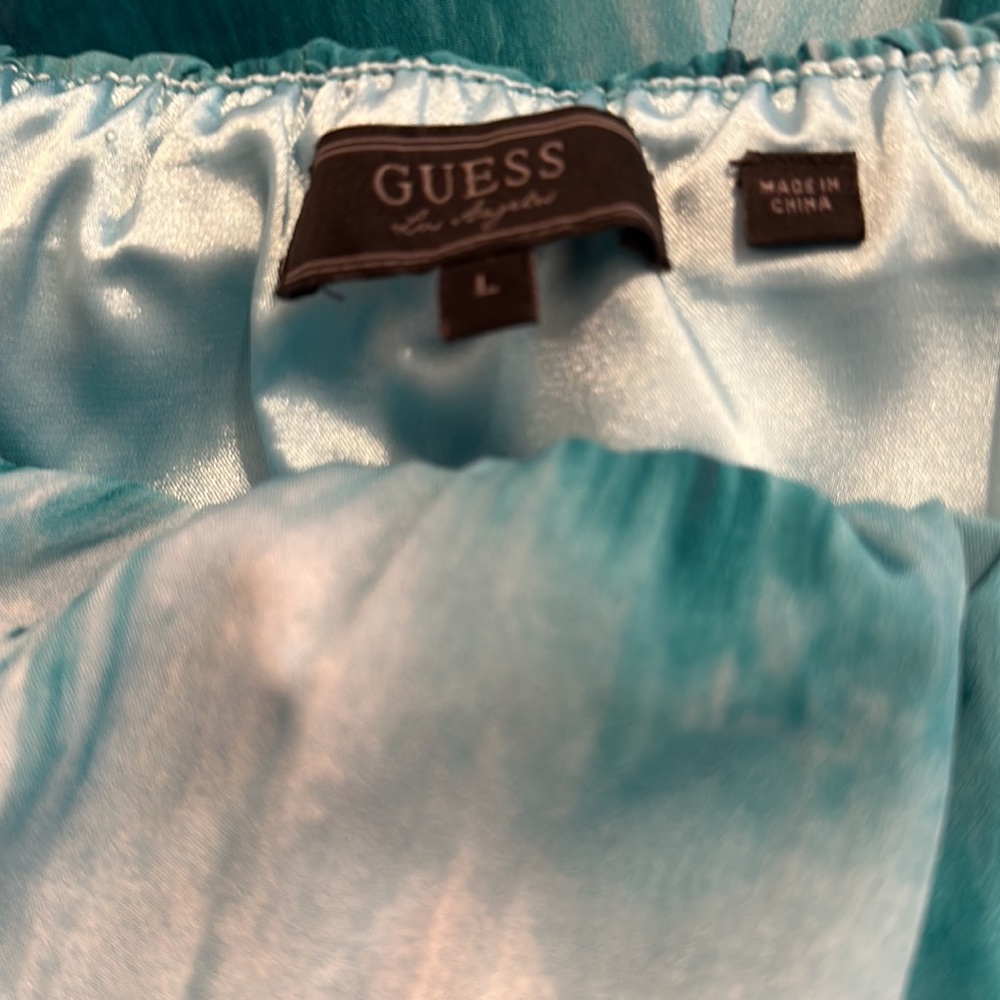 Guess romper size L - Picture 8 of 8